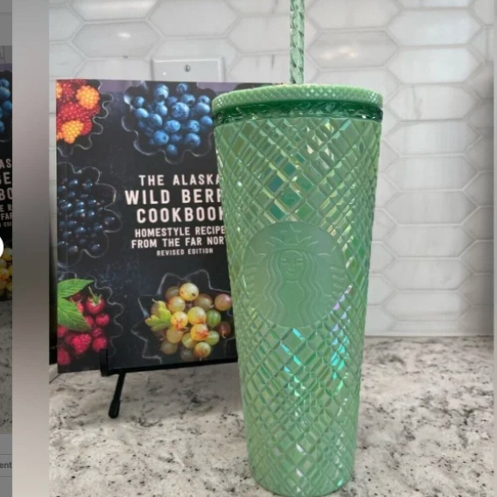 iridescent mint jade green starbucks summer 2024 tumbler